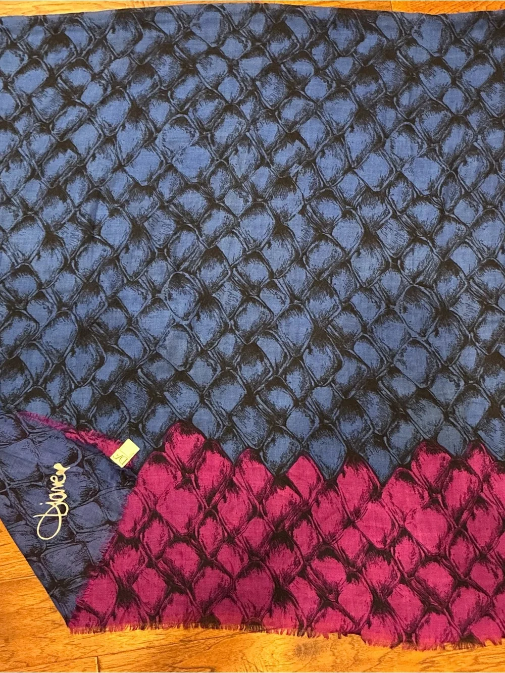 NWT Diane von Furstenberg DVF Blue Magenta Snakeskin Print Scarf Wrap 80x40